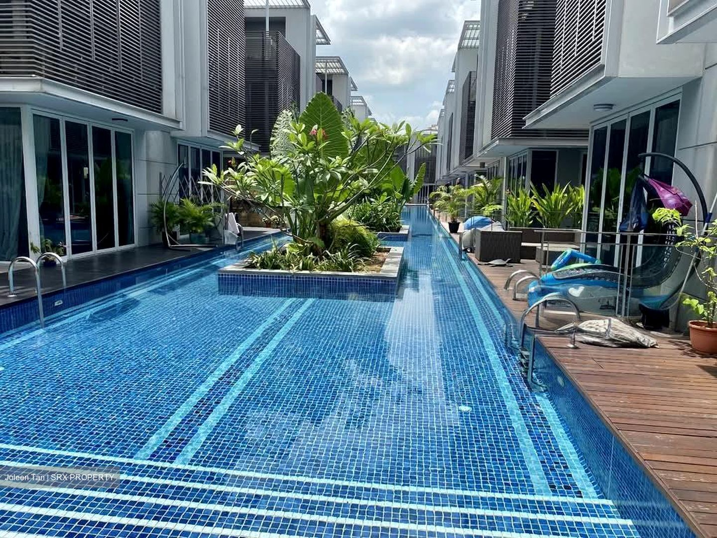 euHabitat (D14), Terrace #536335281